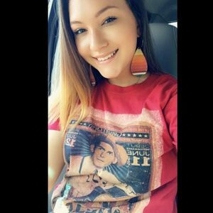 Meet your Posher, Dayna